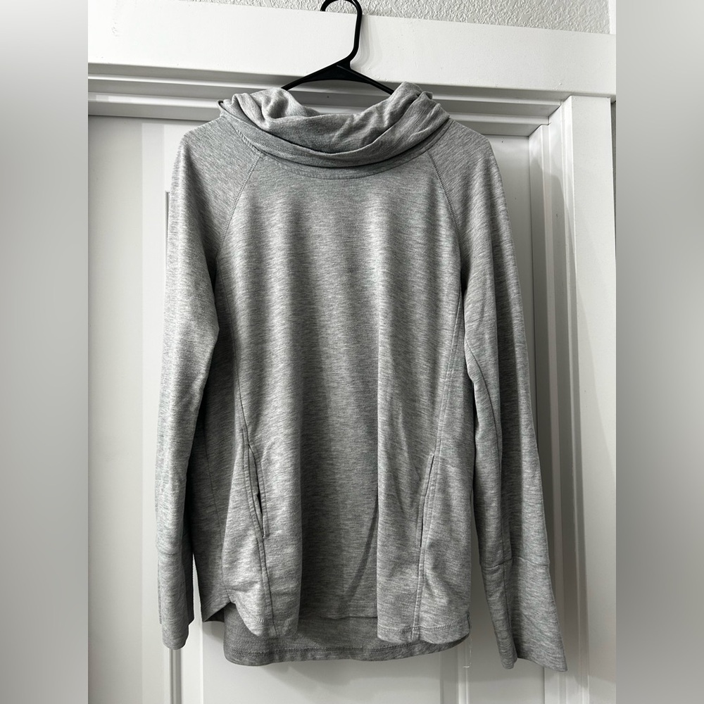 Pink Clover XL grey sweater
